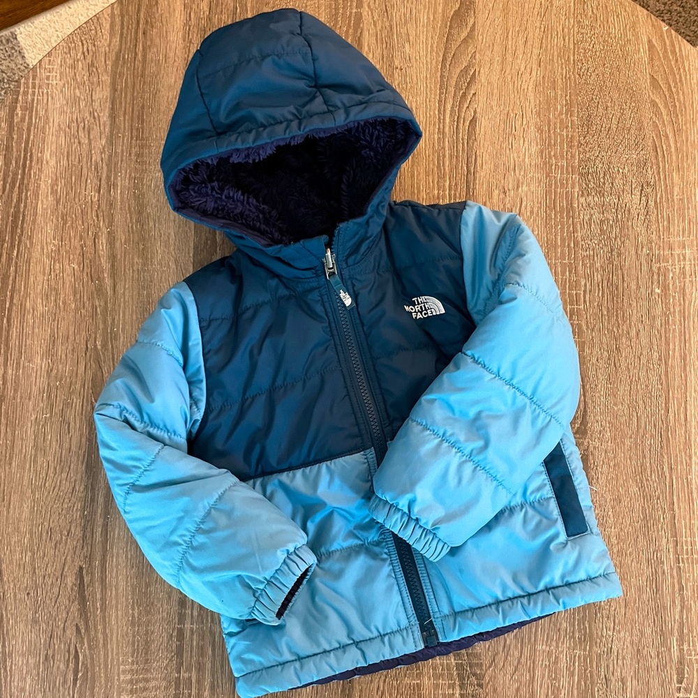 The North Face Toddler 3T Reversible Mount Chimbo Jacket - Niagara Blue